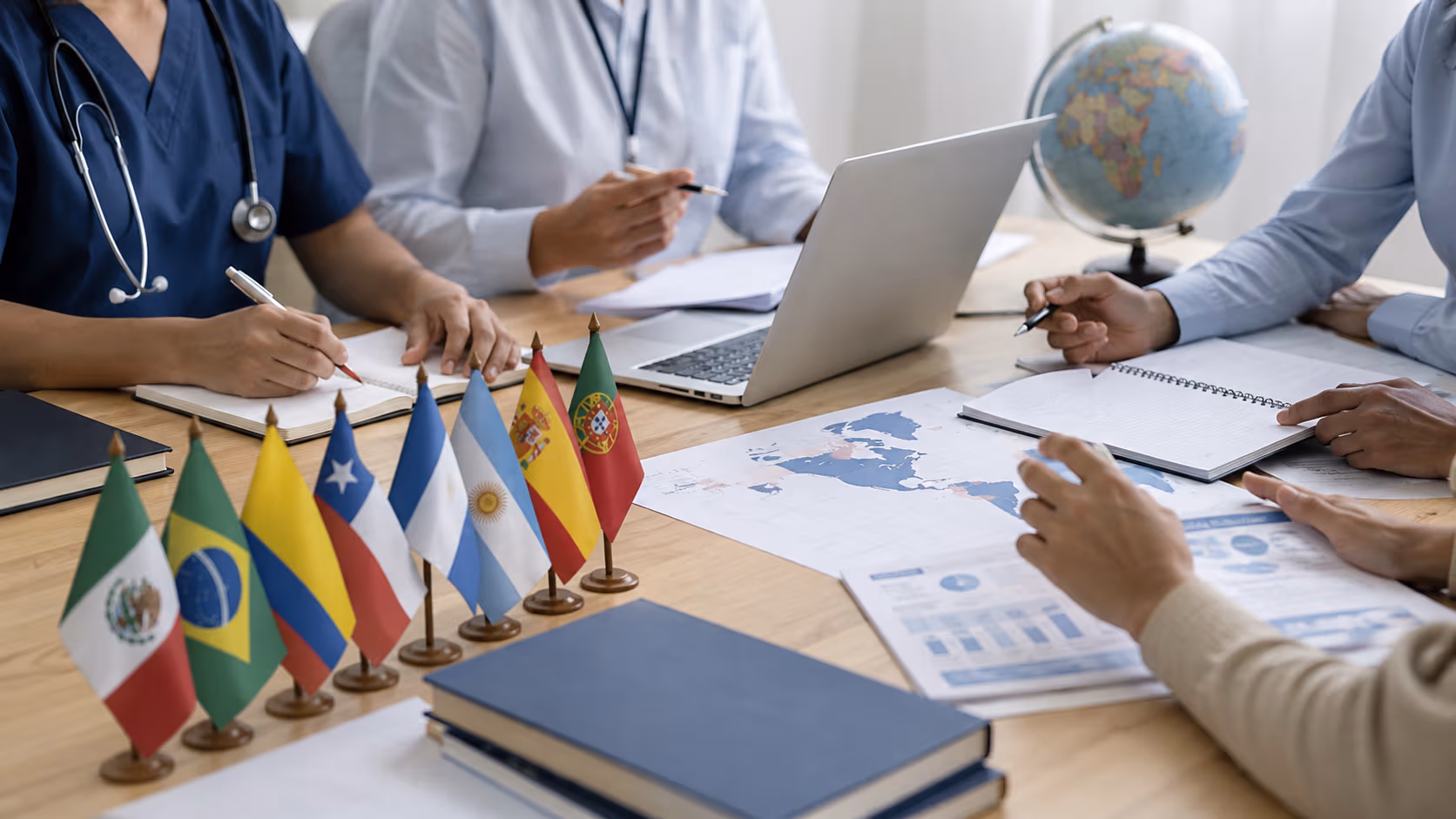 Mesa de trabajo internacional